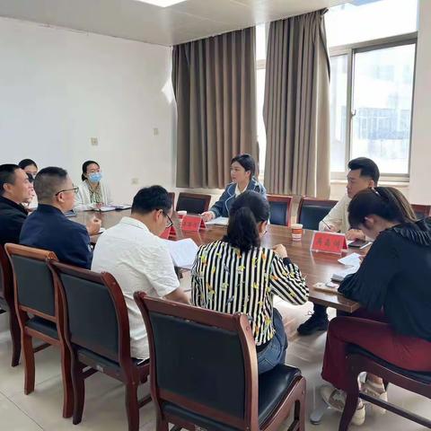 市营商办到市金融服务中心督导检查“营商环境建设大讨论”情况