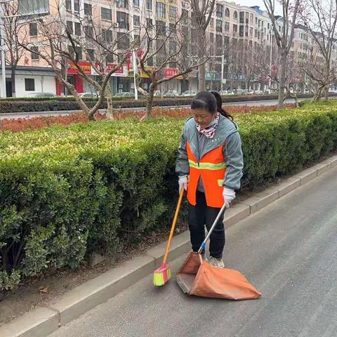 拾金不昧暖人心、助人为乐彰品德