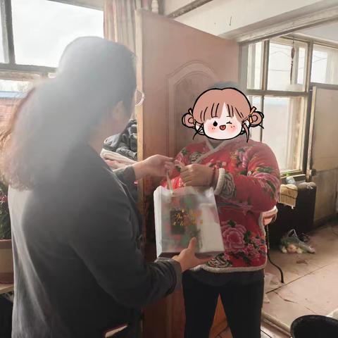 杭盖街道吉尔嘎朗图社区开展“手”护时光，感恩母爱主题活动