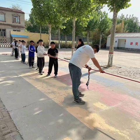 邱城镇中心校新井头小学—拔河比赛