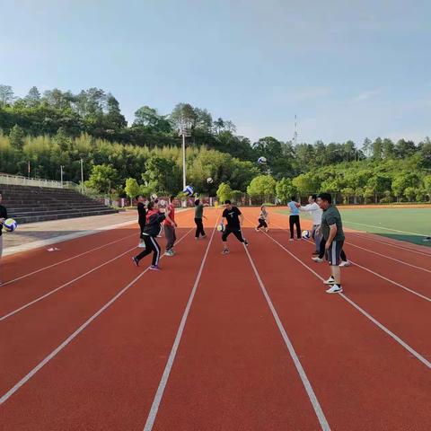 铅山二中本学期第四次体育教研活动