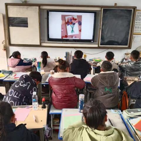 “三八”妇女节 致敬柔韧的“她” ——遂平县文城乡上仓学校妇女节感恩活动
