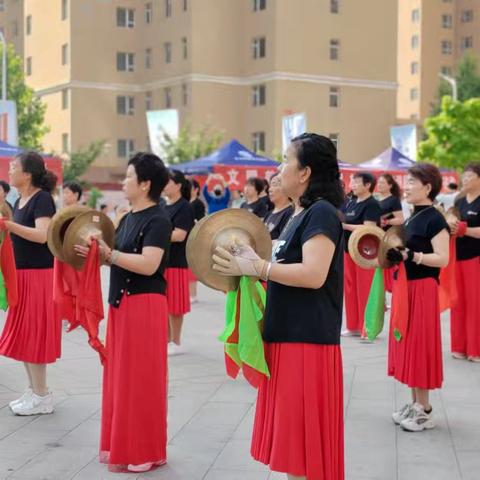 端午粽香融服务 义诊保险惠民生