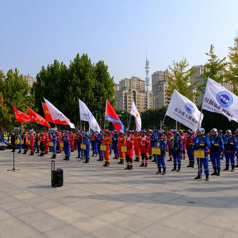 濮阳市举办水域救援技能大比武