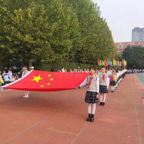 享受运动乐趣，丰富人生体验——潍坊日向友好学校五四班参加校运动会侧记