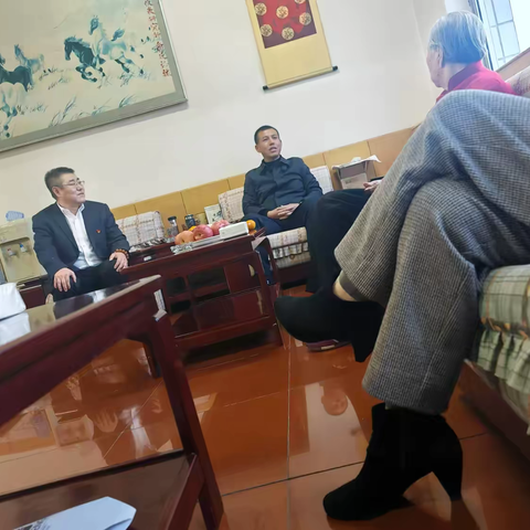 辽阳分行信刚行长走访辽化支行私人银行客户