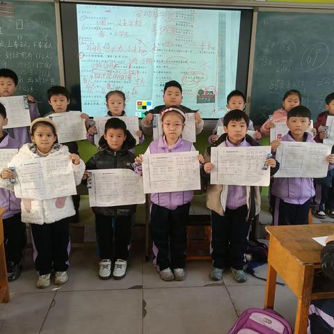 关爱学生幸福成长——临漳县第七小学《彩色绘童年》绘画掠影