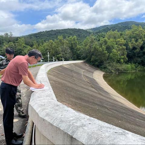 区政协副主席高旋带队到红峰水库开展巡查工作