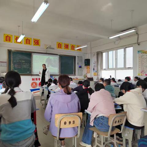 党员示范展风采，引领教学促成长       ——东张村小学党员示范课精彩呈现