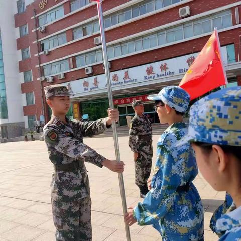 “迷彩军训，无悔青春”——昌邑市育新学校七年级学生军训