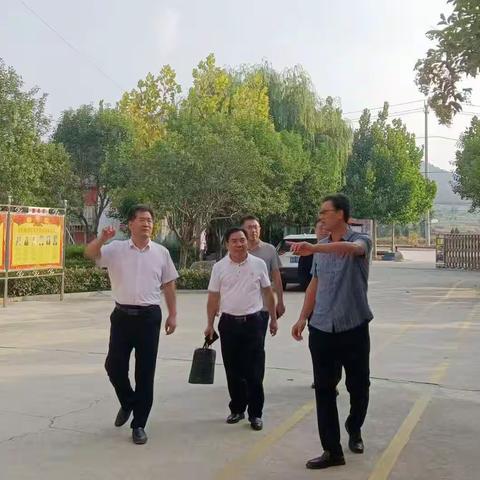 我校迎县教体局综合性督导检查