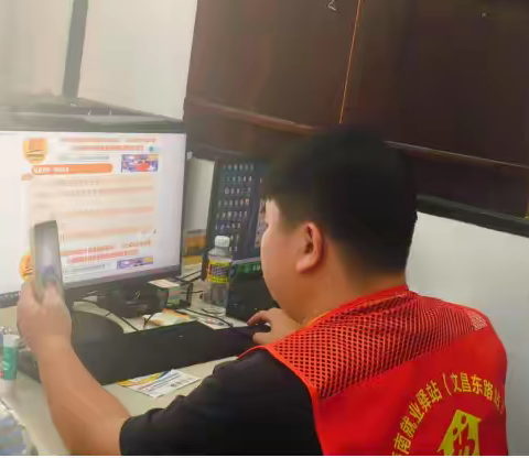 海南就业驿站文昌东路站开展“春风送岗促就业 精准服务暖民心”2025年春风行动专项直播带岗暨政策宣讲活动