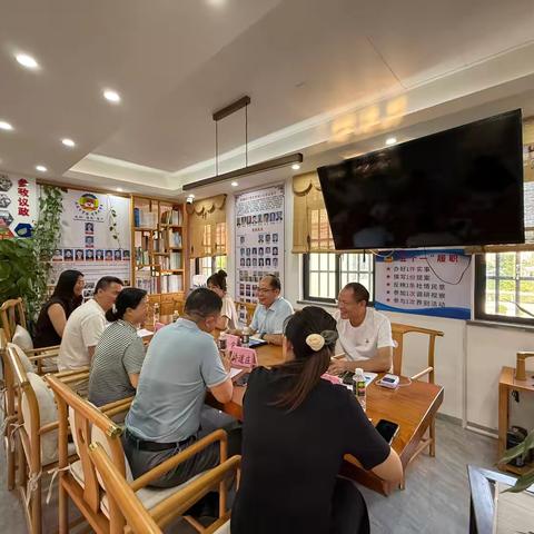 农工党海口市委会走访秀英区总支并座谈