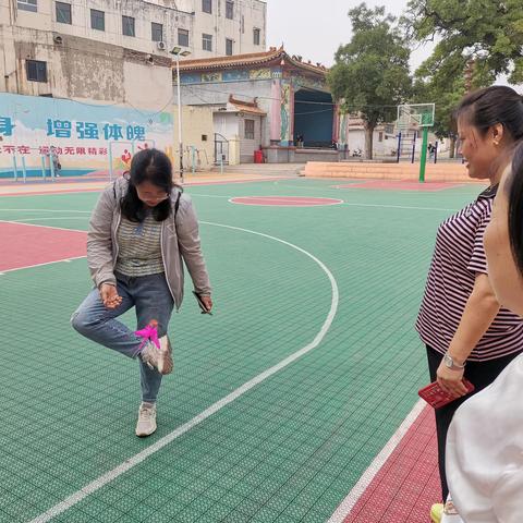 郊区残联开展残疾人踢毽子比赛