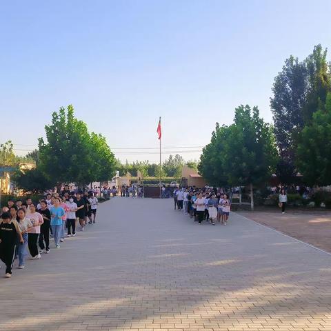 北辛庄镇第三中心小学课间操活动