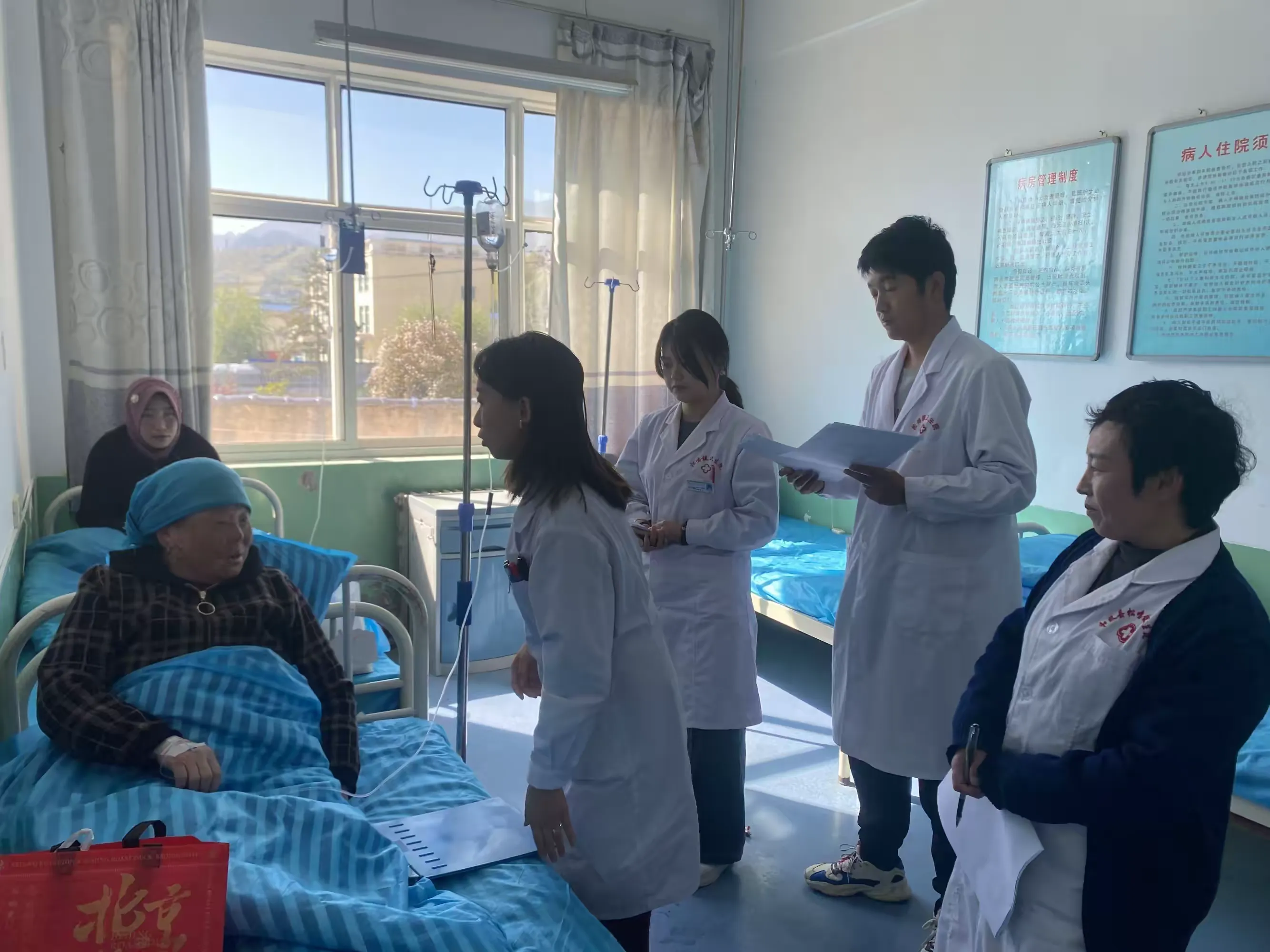 简篇-【专家学术指导】唐艳琴主治医师来我院学术指导!