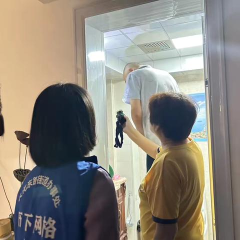 【同心文东】文化东路街道建达北苑社区 中秋不打烊 齐心协力解民忧