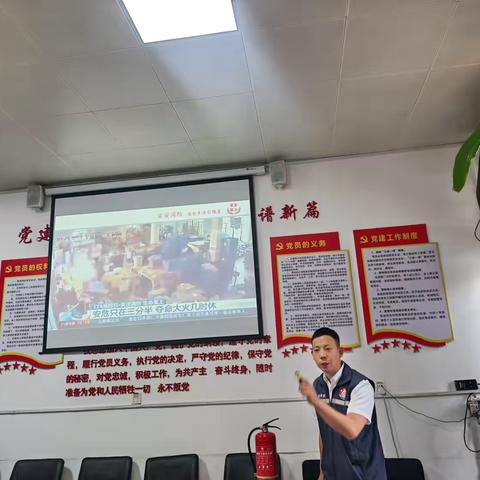 安全“不打烊”，人民清扫环卫筑牢安全“防护墙”