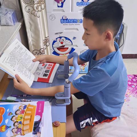 【九一小学】书香润暑假 阅读伴成长      四年十八班暑假读书活动