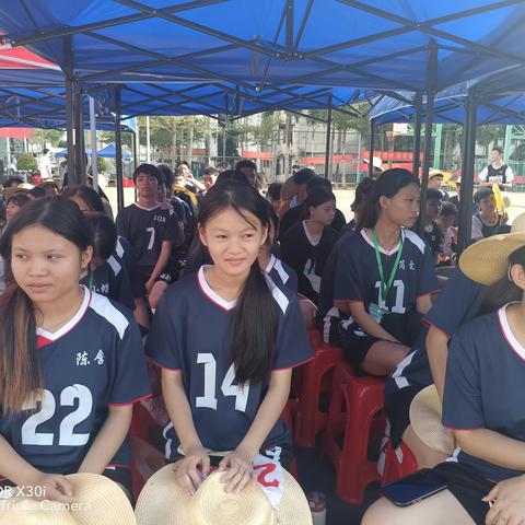 海南省农林科技学校建校65周边庆典活动暨第十五届田径运动会—22平面设计班