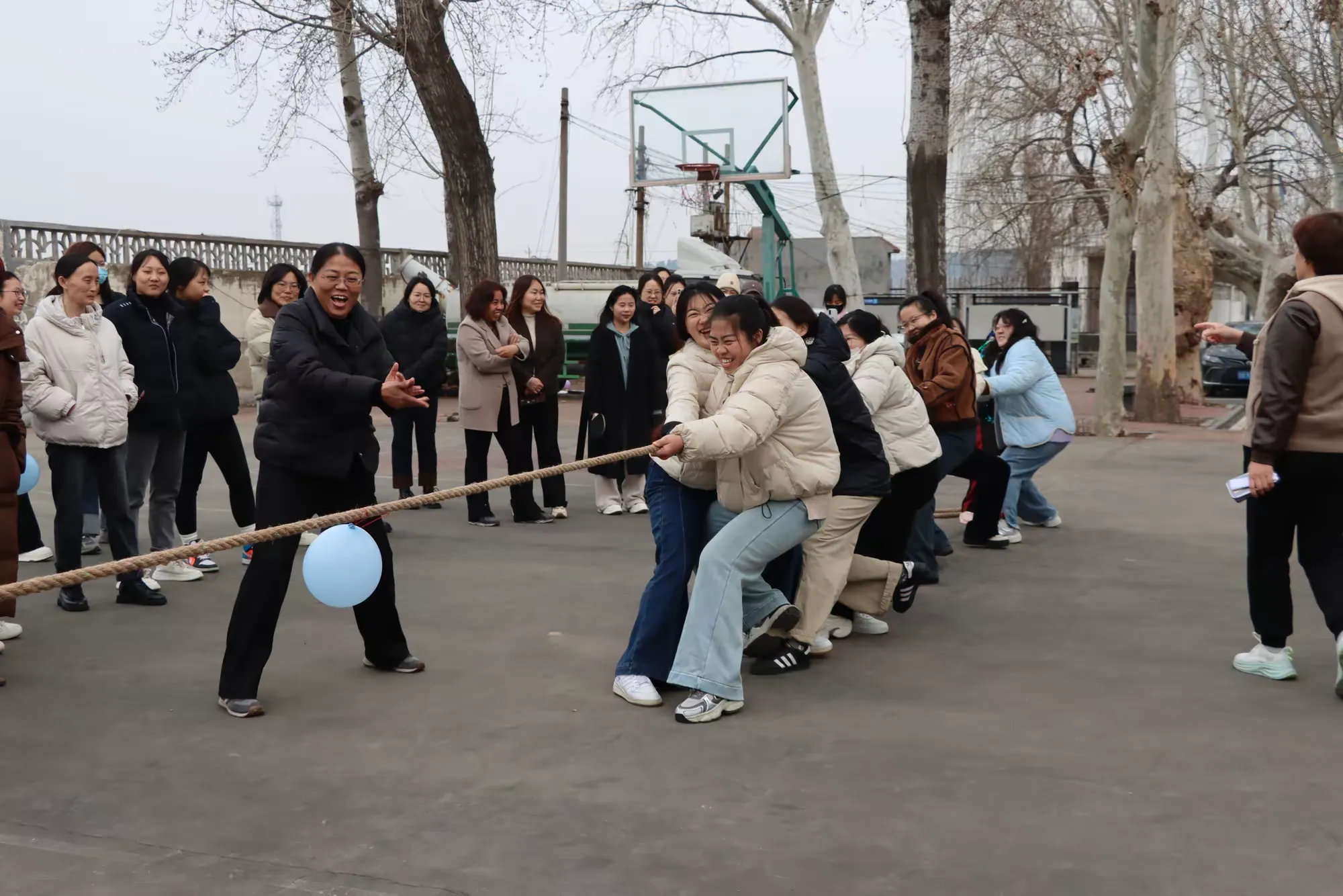简篇-展巾帼风采 激奋进豪情——绣惠街道开展庆国际妇女节系列活动