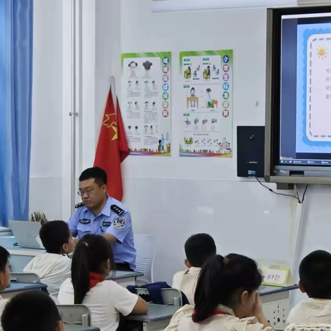 海港区博雅小学开展“法治进校园”宣讲活动纪实