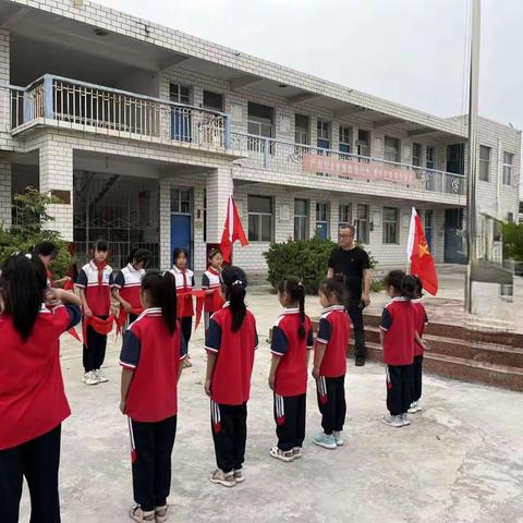 “花开新时代，争做好队员”——三位营小学2023年少年队员入队仪式