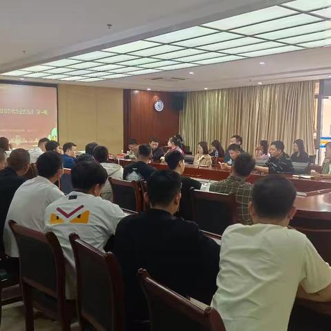 陵水黎族自治县营商环境建设局举办第一期个人建房报建帮办代办业务培训大会