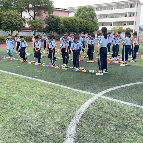 【乐英课程动态08】一班一特色，育人润无声 ——记赤山镇中心小学一班一品特色展示活动