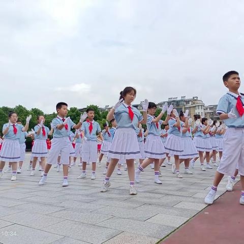 汇韵律之美，源动感之光———汇源爱心学校（五年级）课后服务团体操比赛