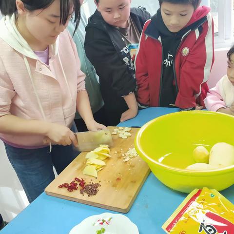 “烹”然心动，美好“食”光——熨斗九年一贯制学校烹饪社团活动剪影