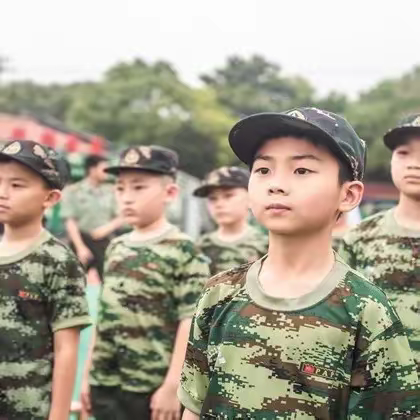 隆林《小兵王》军事成长营