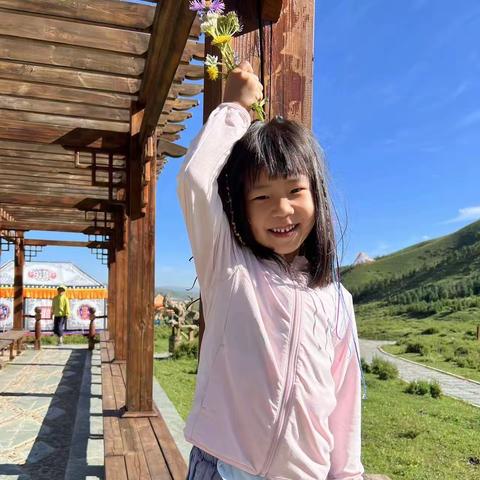 小红帽  大三班李知原