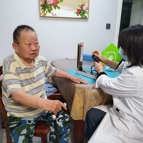 情暖八一  退伍老兵健康检查