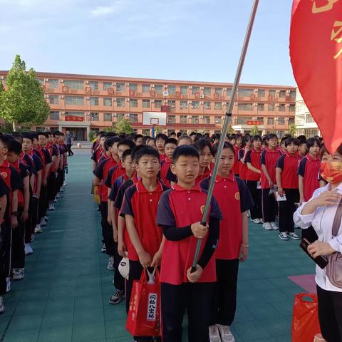 赵县育英学校西柏坡研学