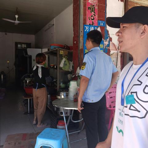 【竹子】三都办事处持续开展百日“禁塑”攻坚专项整治宣传行动
