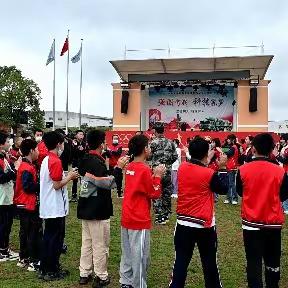 资兴市鲤鱼江完小六年级“红心向党强国有我”为主题研学一日旅行（摄影：袁建平）