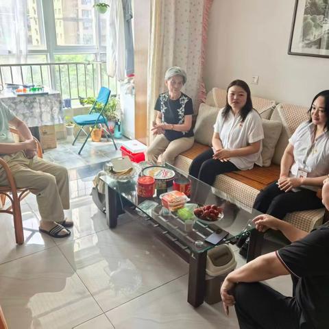 【红色等驾坡】以章铭初心，以情暖党心——雁影社区党支部走访慰问老党员