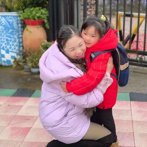 寨底启智幼儿园大班2024年春季学期第一周花絮——开学第一天的幸福时光