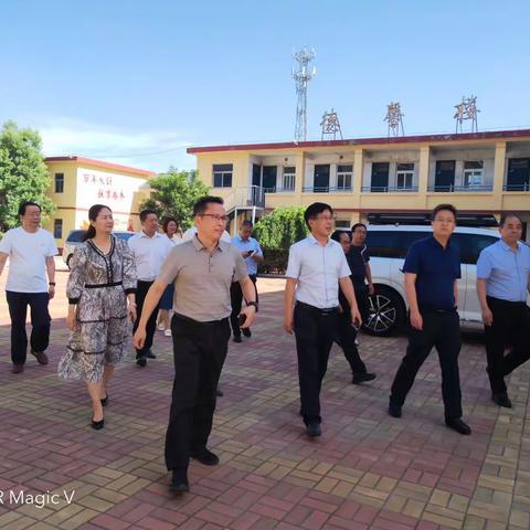 洛阳市督导组对孟津区教师发展中心进行督导评估