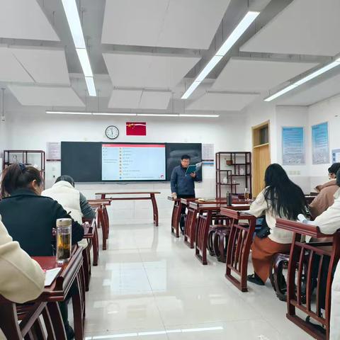 "精准分析促提升，聚力前行谋新篇"----首师滨中英语组召开“成绩分析”主题教研活动