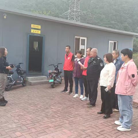 “排隐患，护安全，迎国庆”——民康里社区开展节前安全生产检查工作