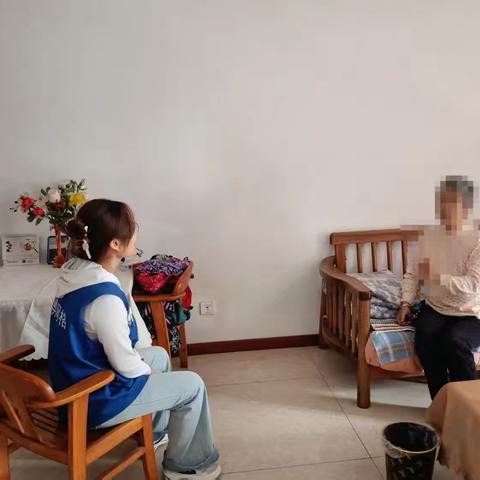 网格员暖心走访精障老人保安全
