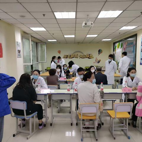 “义诊进社区，情聚暖人心”，哈量三社区举办中医义诊活动！