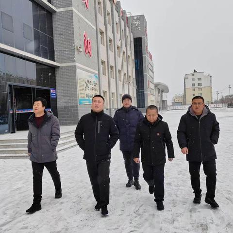政府关爱进校园    心系教育促发展
