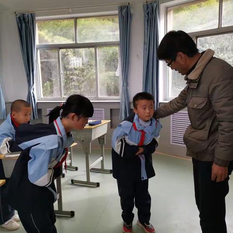 守护食安 餐餐心安 ----陈炉红军小学开展食品安全演练活动