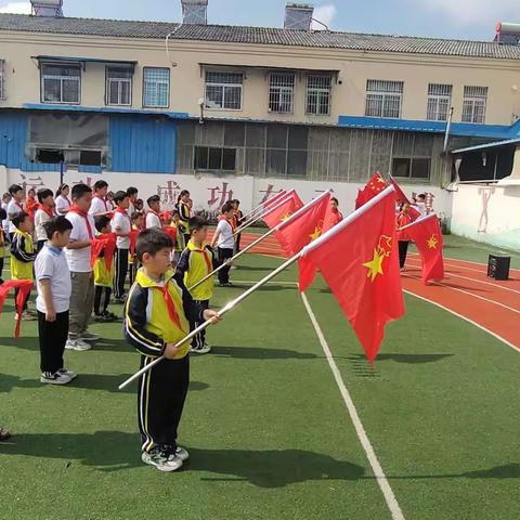 童心向党 领巾飞扬——单县莱河学区丁楼小学2023年分批入队仪式