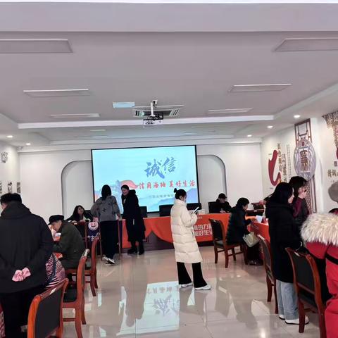 扬雷锋精神・展信用风采——七里山街道海珀社区开展信用宣传活动