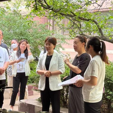 【争一流、当冠军】天泰寺街街道开展独栋老旧微型小区治理拉练互学活动