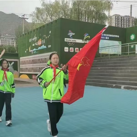 【七中小学部】“学习党的二十大，争做新时代好队员”一年级新队员入队仪式